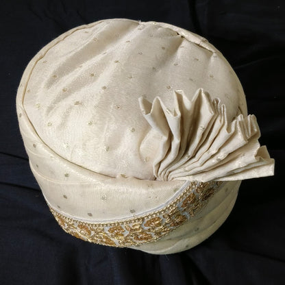 CHARKHI Men’s Wedding Safa with Dupatta | Ethnic Turban/Pagri for Groom | Royal Maharaja Pagdi with Sherwani Stole for Wedding, Baraat (White)